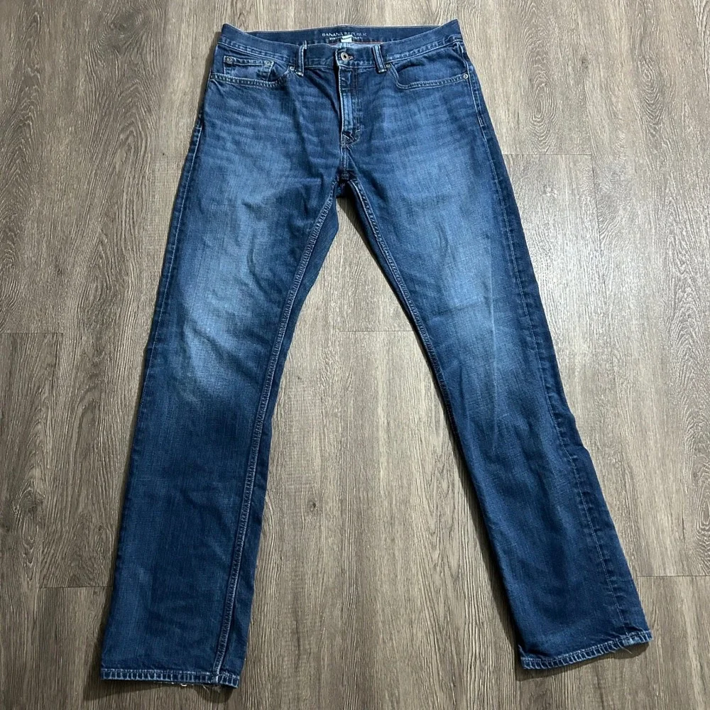 Banana Republic Vintage Straight Jeans 34x34 Blue Denim Cotton Mens Distressed